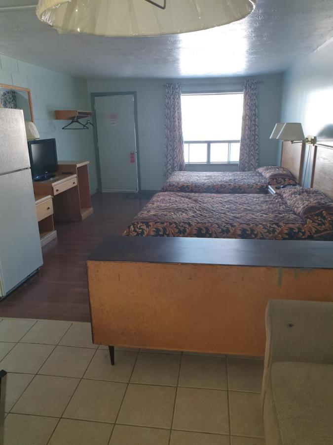 Chimo Motel Cochrane Exteriér fotografie